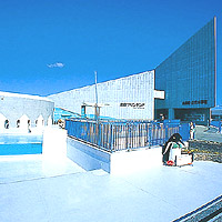 マンボウの泳ぐ水族館－志摩マリンランド